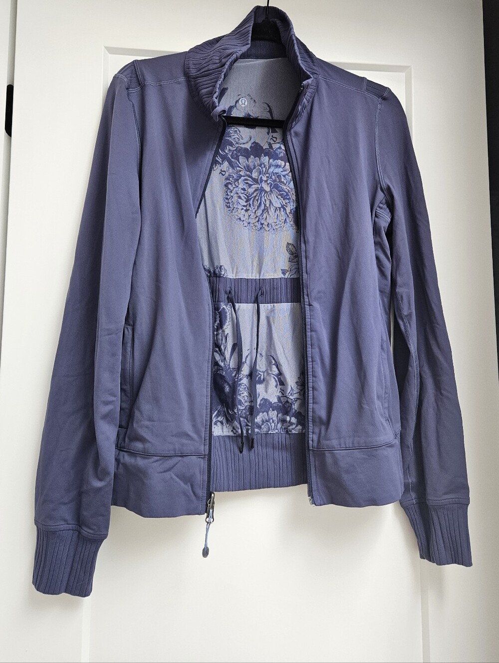 LULULEMON Raja Reversible Floral Track Jacket - Picture 2 of 7